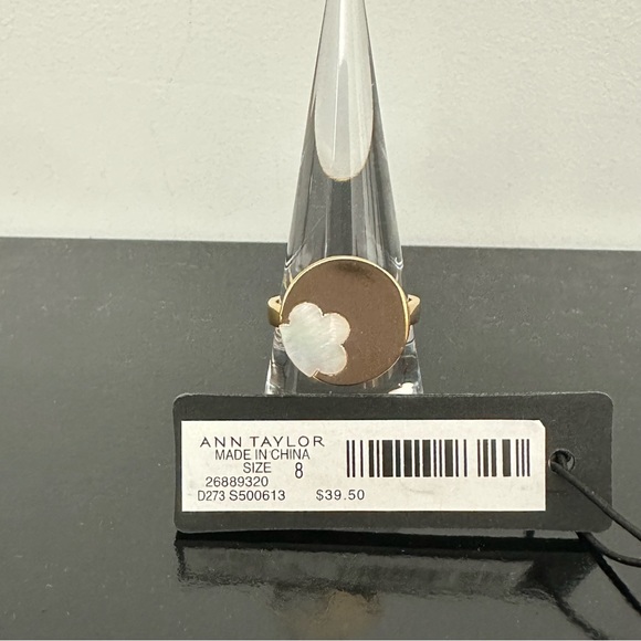 Ann Taylor Gold Plated Pearl Clover Ring - Picture 5 of 6